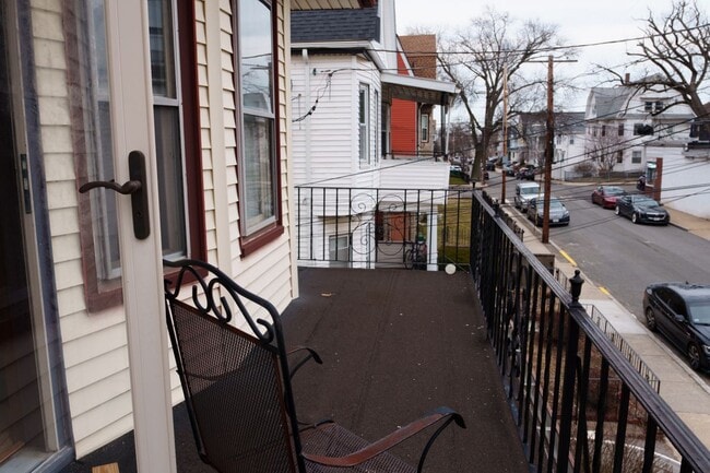 Building Photo - 11 Bowdoin St