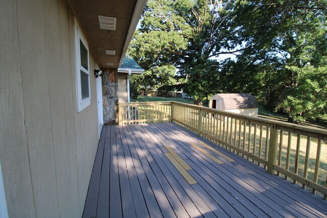 Foto del edificio - Charming 3-Bedroom Home in Branson – Great...