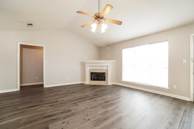 Building Photo - 6541 Sandbourne E