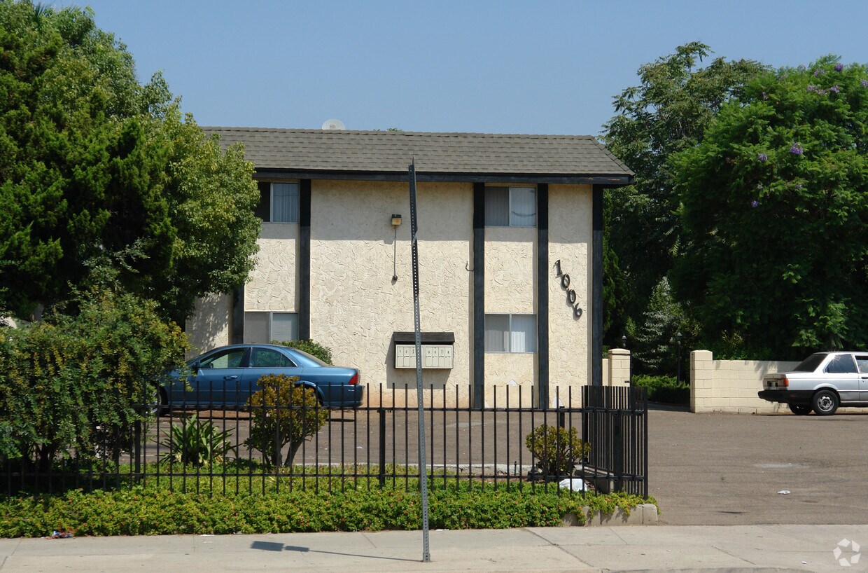 Building Photo - 1006 E Madison Ave