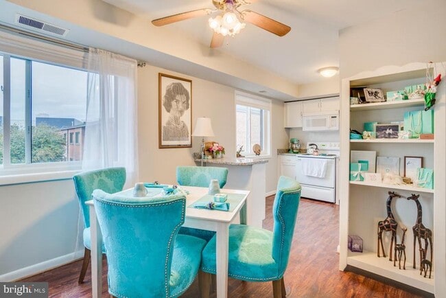 Building Photo - 3310 S 28th St