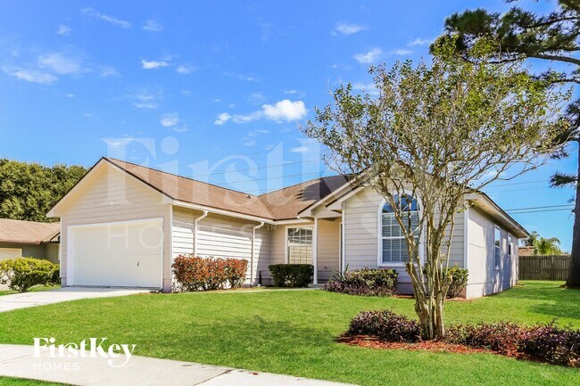 Building Photo - 323 Hickory Hollow Dr