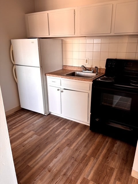 Foto del edificio - 7919 Lake Ave