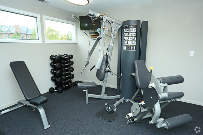 Fitness Center - Arbor Knoll Apartments