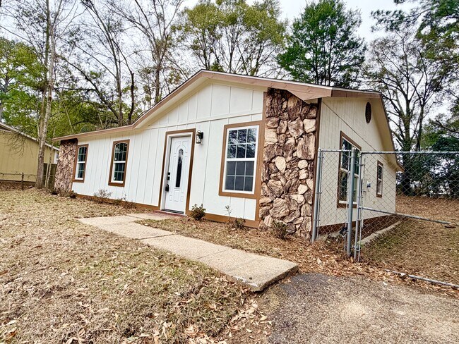 Building Photo - 5958 Scottsdale Dr