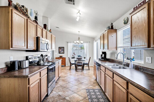 Foto del edificio - 144 S Kingston St