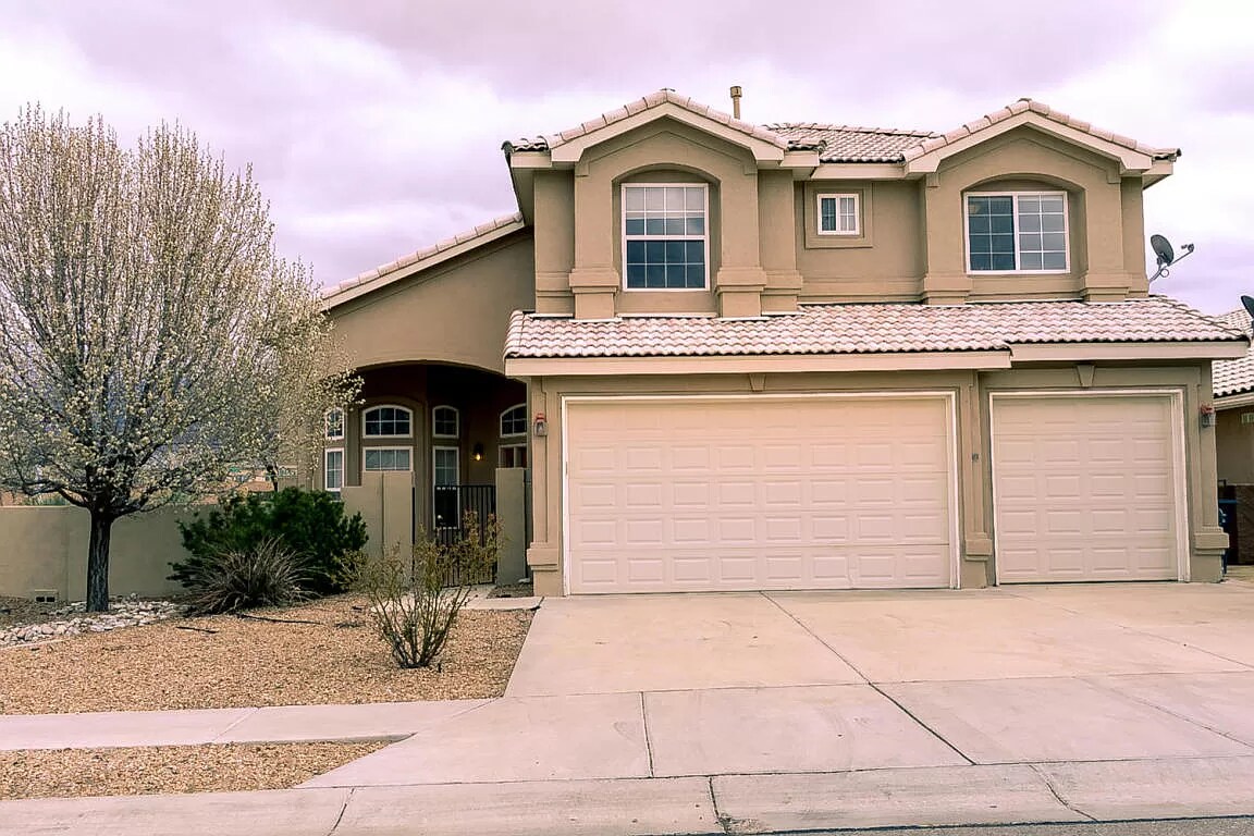 Foto principal - 9132 Autumn Rose Dr NE