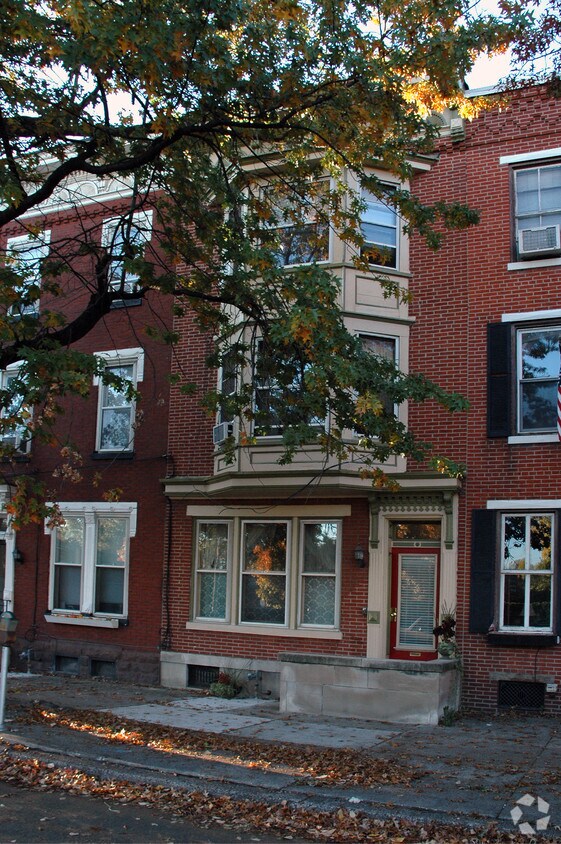 Building Photo - 222 Forster St