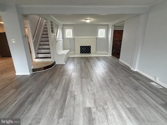 Building Photo - 1036 S Spring Rd