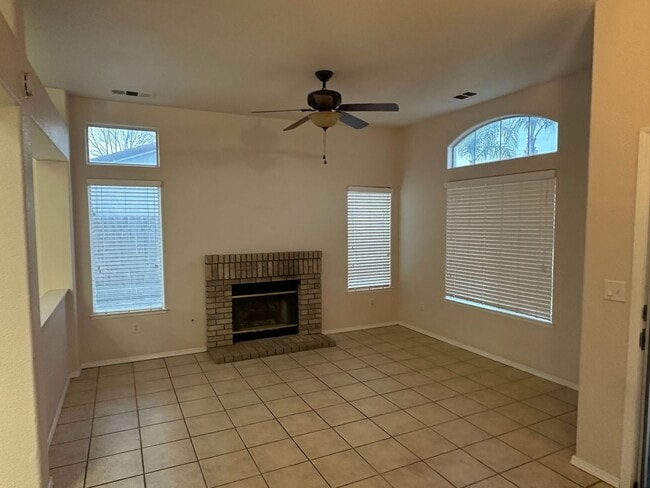 Foto del edificio - 5449 W Ashland Ct