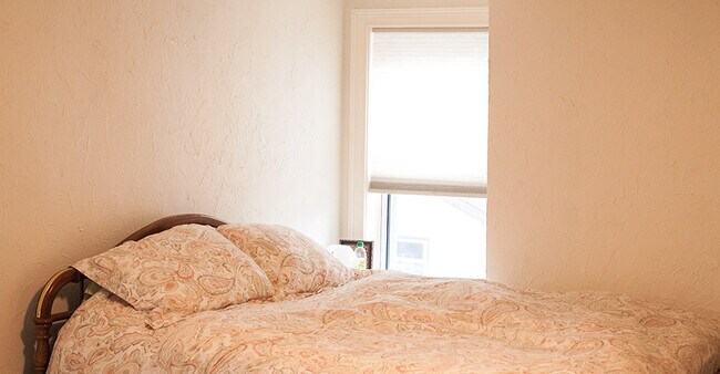 Foto del edificio - Southside 3 bed / 3 full bathrooms!  Centr...