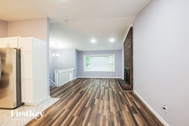 Building Photo - 1037 Pineborough Rd