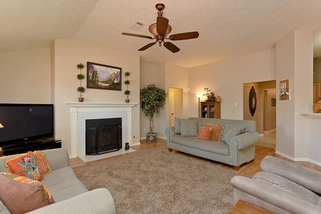 Foto del edificio - 7222 Yardley Dr