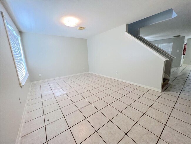 Foto del edificio - 9606 Eaglewood Glen Tr