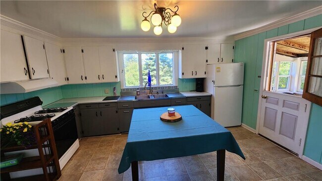 Foto del edificio - 1128 Ridge Rd