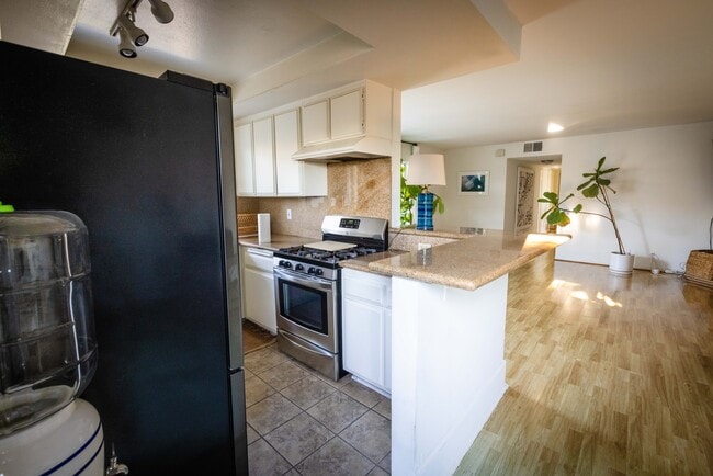 Foto del edificio - 1322 Electric Ave