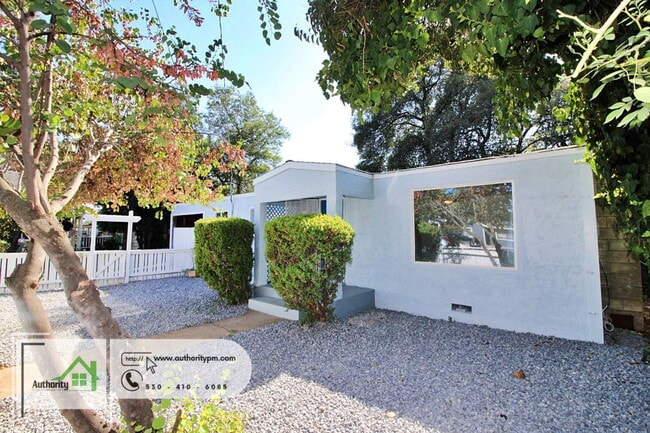 Building Photo - 3210 Veda St