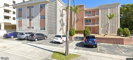 Building Photo - 141 SW 14th Ave