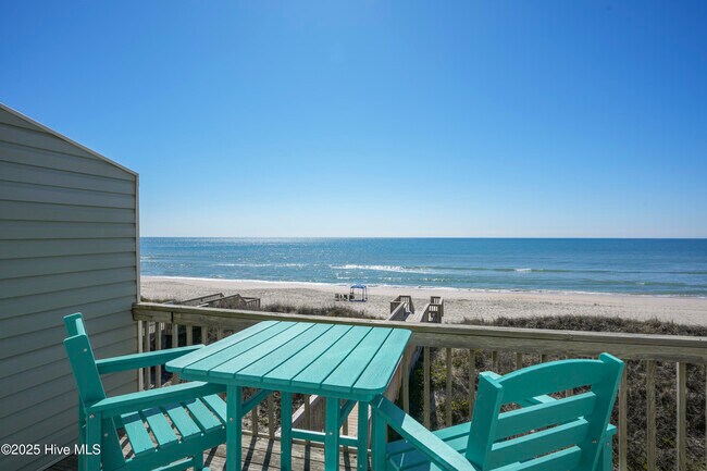 Building Photo - 3994 Island Dr