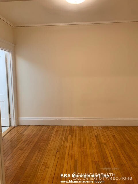 Building Photo - Large Sunny Allston 1 bed avail 9/1