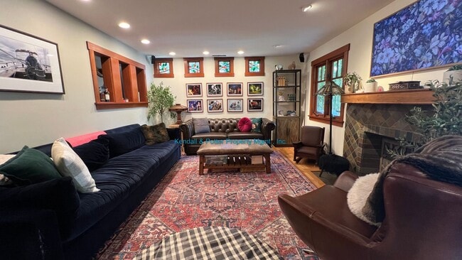 Building Photo - 508 Escalona Dr
