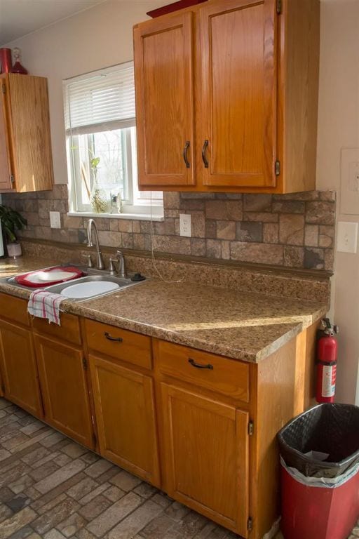 Building Photo - 2368 Pineridge Ct