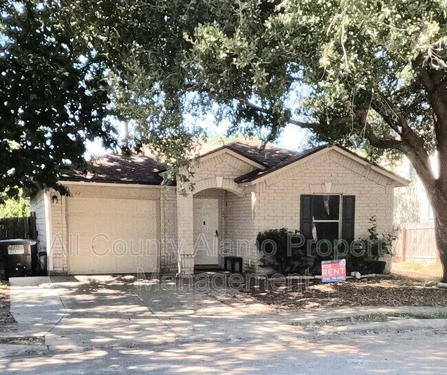Building Photo - 715 Grants Canyon