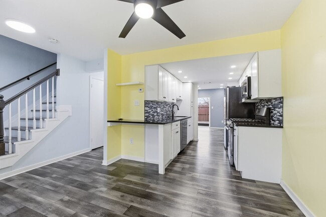 Building Photo - Lovely 3 BR/1.5 BA Townhome in Glen Burnie!