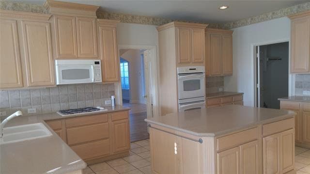 Building Photo - 1808 Pecan Valley Dr