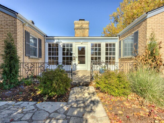 Foto del edificio - 2933 Cummings Dr