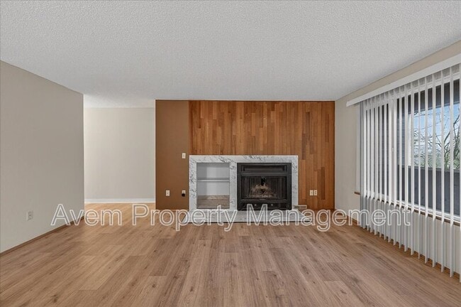 Photo - 12600 SE Freeman Way Apartment