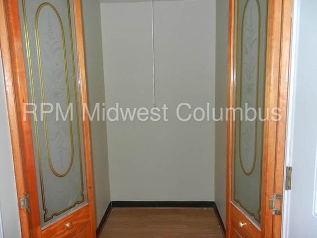 Building Photo - 3513 Roswell Dr