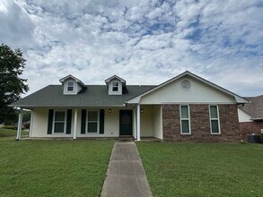 Building Photo - 9608 Bryn Mawr Cir