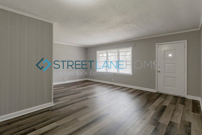 Foto del edificio - NOW OFFERING $250 OFF THE FIRST FULL MONTH...