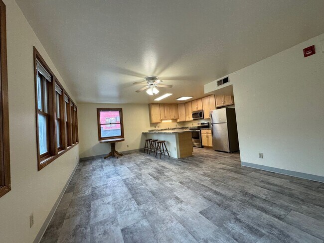 Foto del edificio - 408 N Frances St