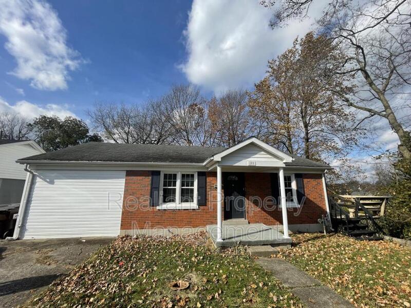 Primary Photo - 105 Leesway Ct