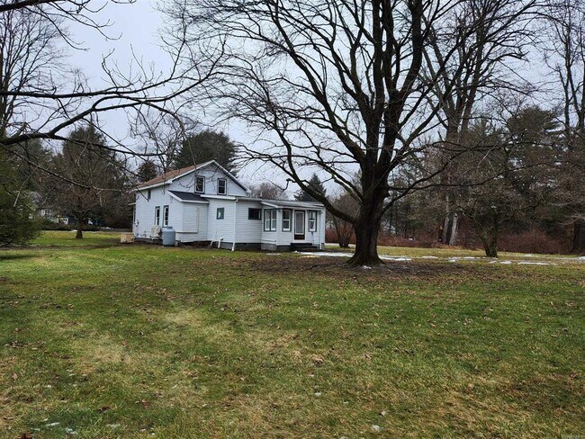 Building Photo - 50 Salisbury Turnpike