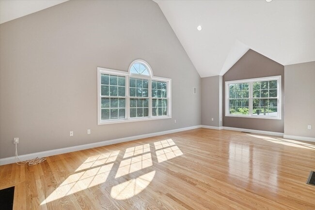 Building Photo - 19 Benjamin Ln