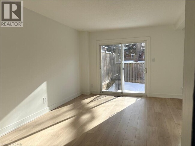 Building Photo - 77 Tindale Ct