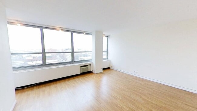 Building Photo - 3550 N Lake Shore Dr