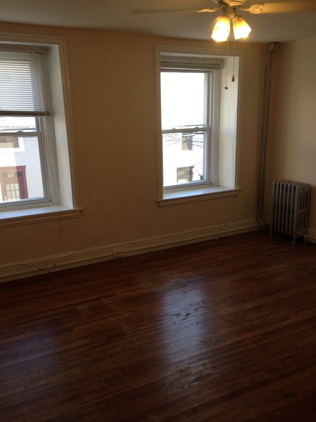 Photo - 152 East St Townhome