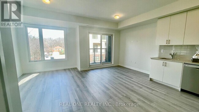 Building Photo - 3562 Colonial Dr