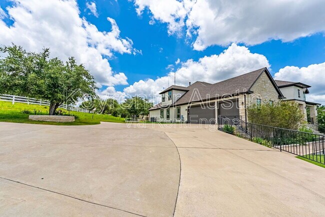 Foto del edificio - 617 Smarty Jones Ave