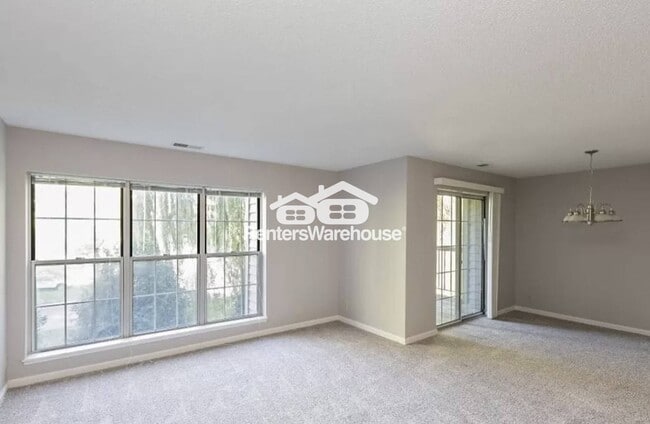 Building Photo - 6145 Chasewood Pkwy