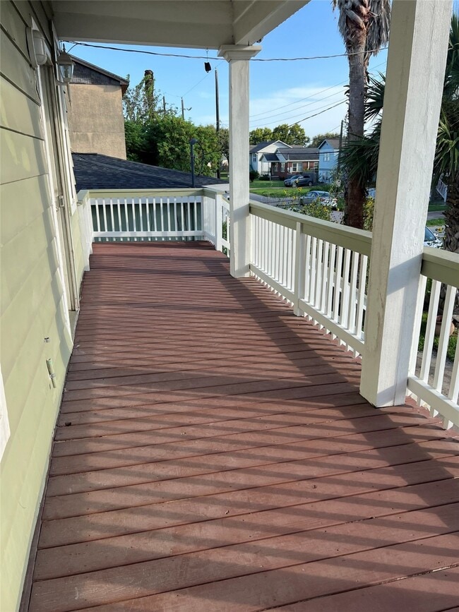 Building Photo - 1827 Biovu Dr