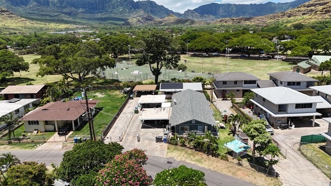 Great Location near park and on a dead-end quiet street - 85-794 Lihue St