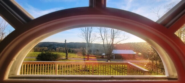 Building Photo - 290 Old Taylor Rd