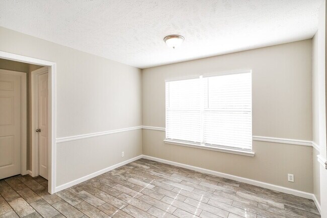 Foto del edificio - 1312 S Hampton Ct