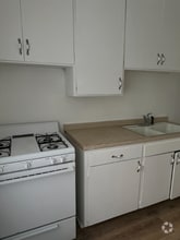Building Photo - 1828 N Kingsley Dr