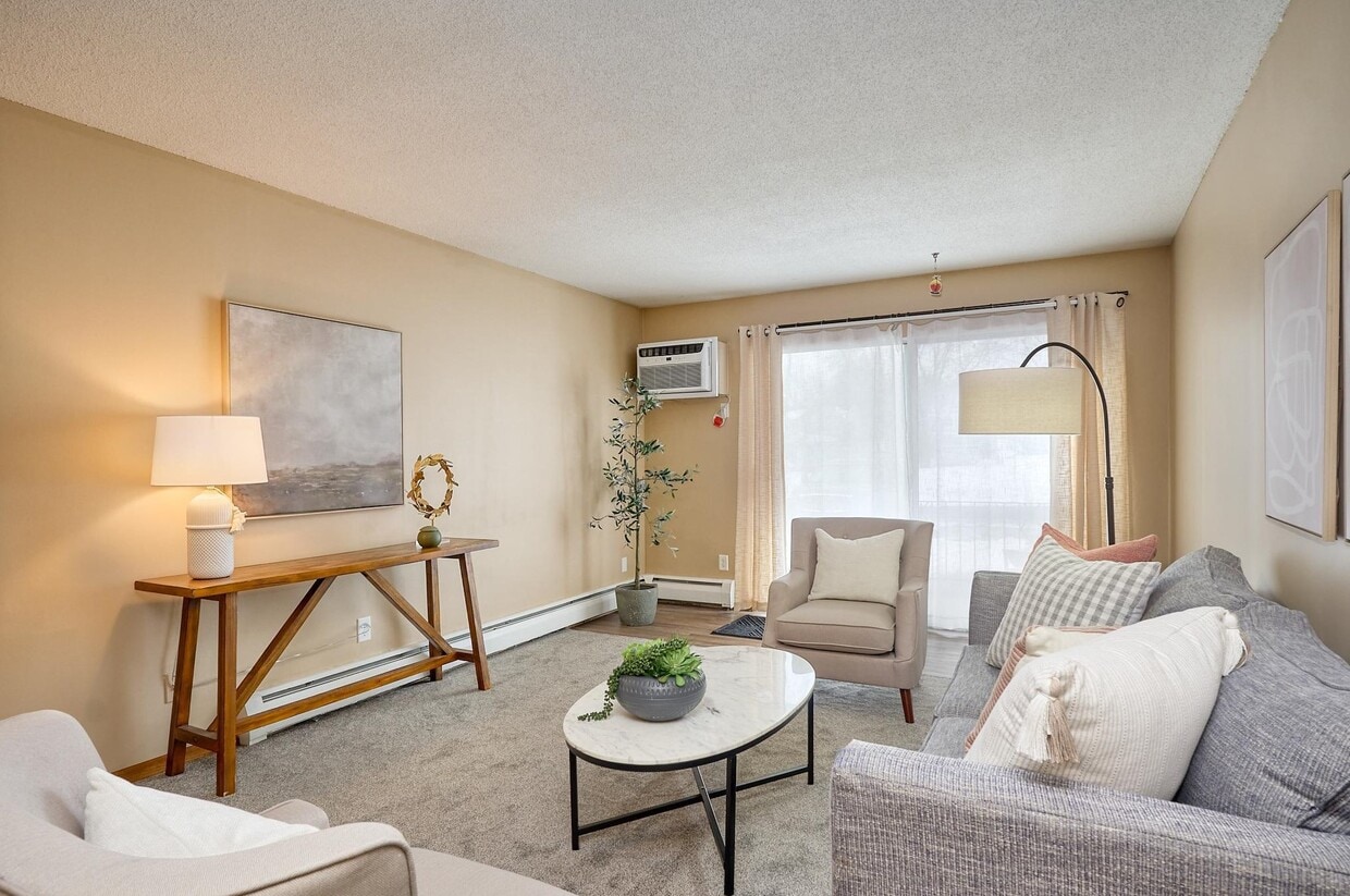 2700 Dale St N, Roseville, MN 55113 Townhome Rentals in Roseville MN